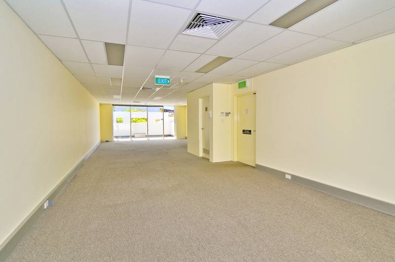 Modern Office & Retail Space Picture 3