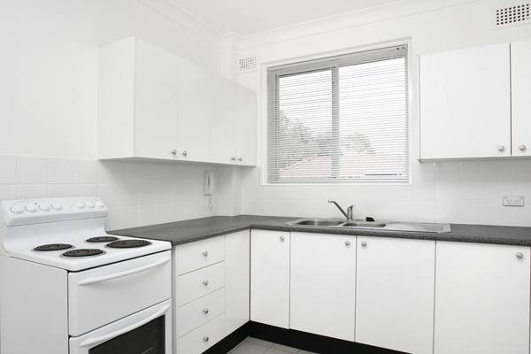 Under Contract! Picture 3