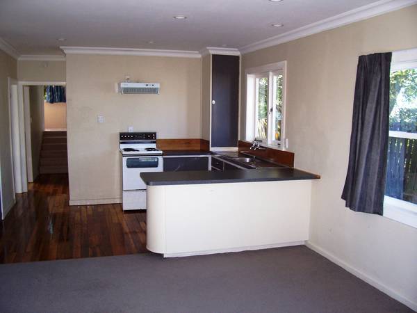 Huka Haven - Huge Value Picture 3