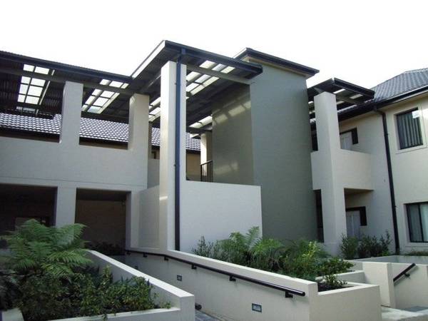 LIVE IN ABSOLUTE LUXURY !! Picture 1