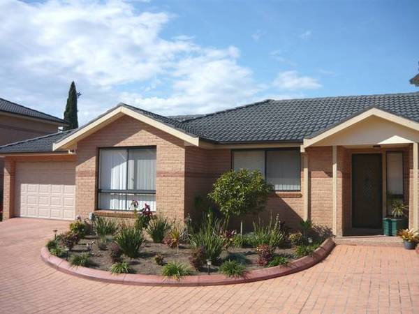 Immaculate First Home!!! or Investment!!! Picture 1