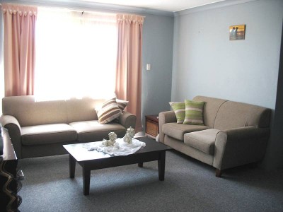 TOP FLOOR LOCATION Picture