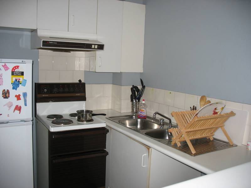 TOP FLOOR LOCATION Picture 3