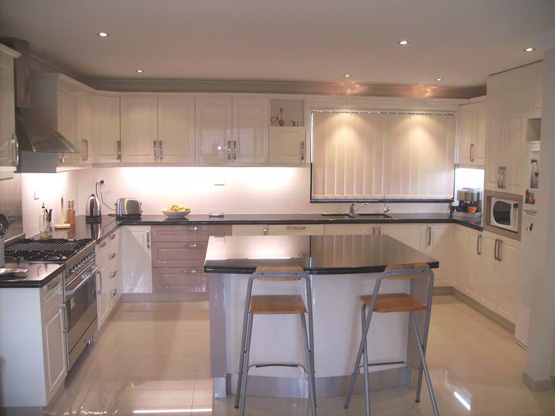 TRULY UNBELIEVABLE... Picture 2