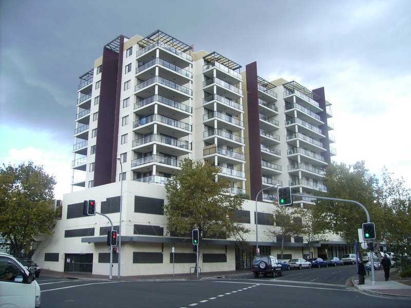 ABSOLUTE BARGAIN! Picture 1