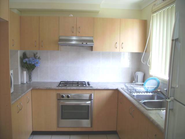 SPACIOUS HOME... Picture 2