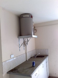 IN A MID SIZE COMPLEX Picture