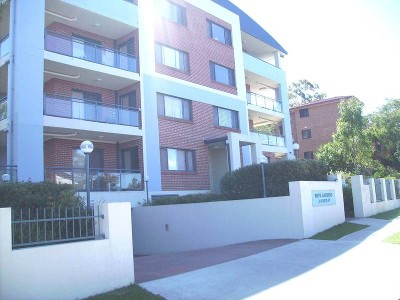 TOP LEVEL TWO STOREY 172M2 PENTHOUSE! Picture