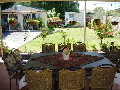 Embraces Relaxed Entertaining, look no further!!!! Picture
