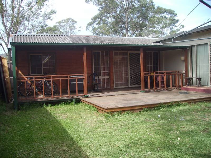 SPACIOUS HOME AND GRANNY FLAT Picture 2