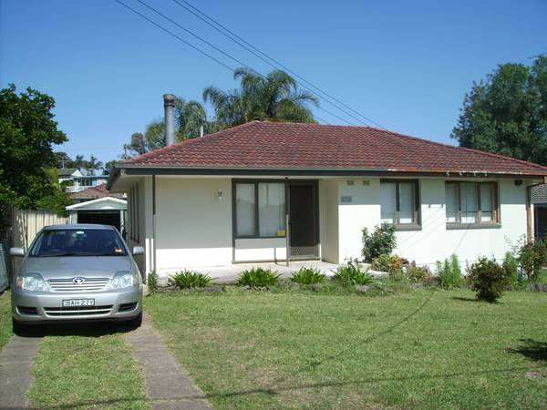 RENOVATED!!! Picture 1