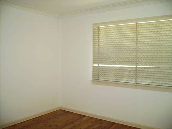 RENOVATED!!! Picture 3