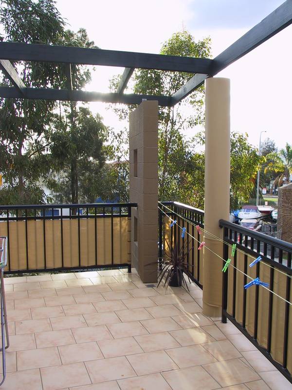 CLOSE TO ALL AMENITIES Picture 3