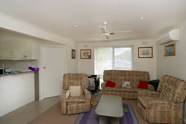 FULLY RENOVATED IN PREMIER LOCATION Picture