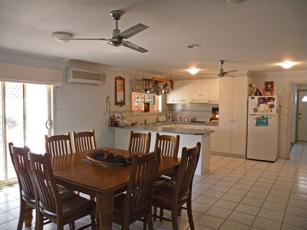 PLENTY OF ROOM TO MOVE Picture 2