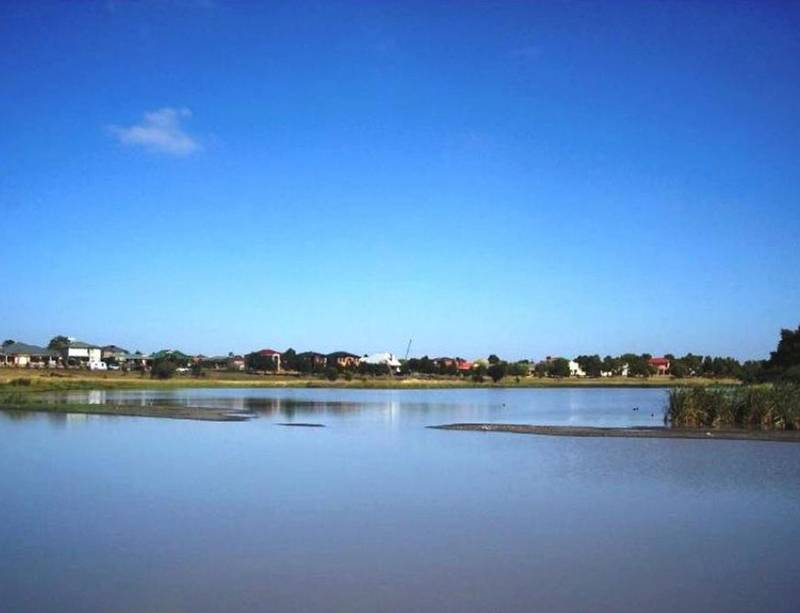 Largest Block Near The Lake! Picture 1