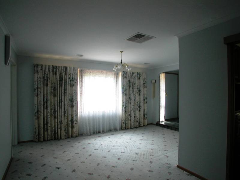 Executive Home on 2 Acres Picture