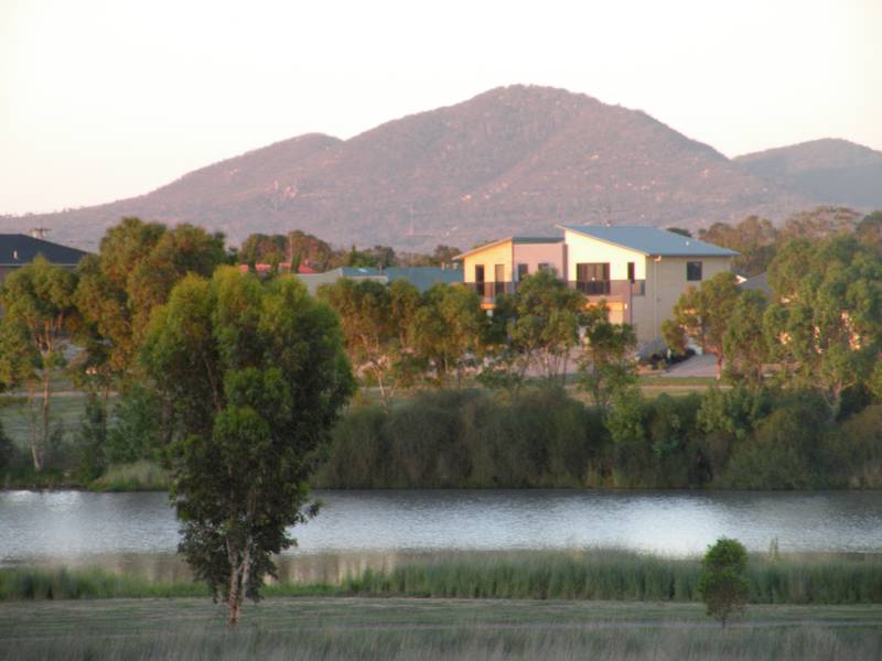 CANTERBURY LAKES ESTATE LARA STAGE 3 SELLING NOW! Picture 2