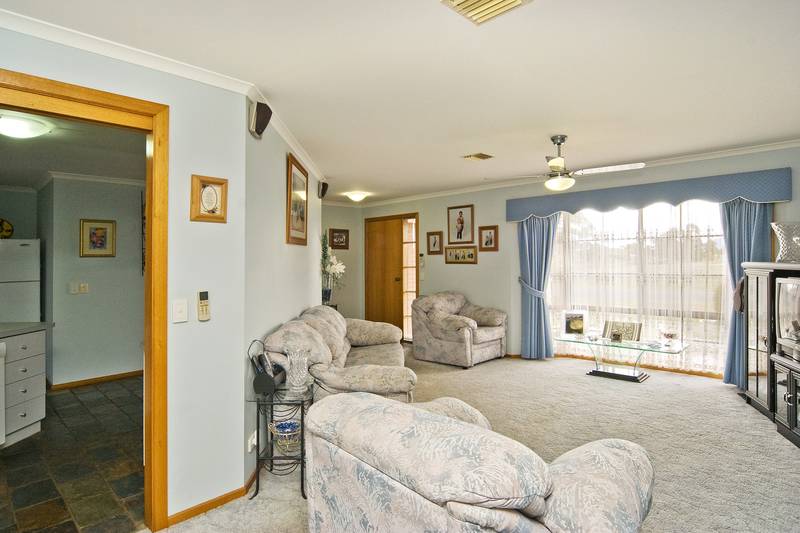 RURAL VIEWS PLUS WORKSHOP Picture 2