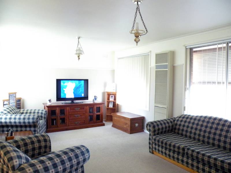 VENDOR SAYS SELL!!! Picture 3