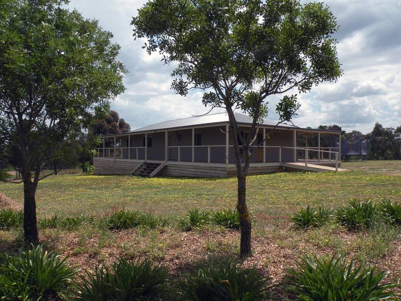 TRANQUILITY ON ESTABLISHED 20 ACRES Picture 3