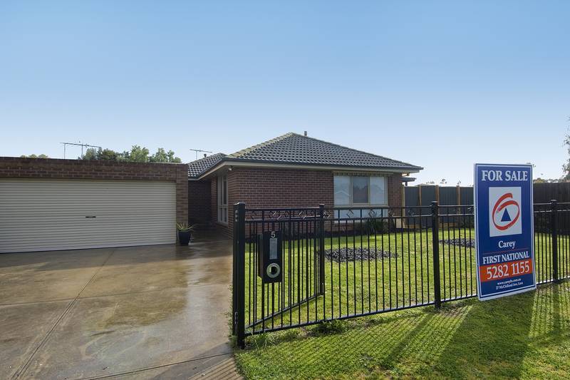 STEP INSIDE... YOU WON'T WANT TO LEAVE Picture 1