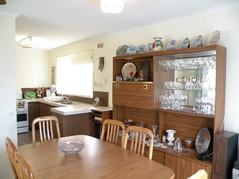 A FANTASTIC BUY! Picture 3