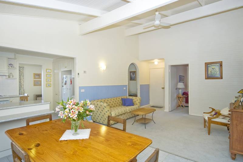 KEEN GARDENER OR INVESTOR Picture 3