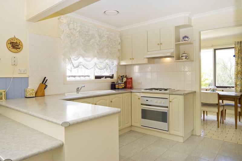 KEEN GARDENER OR INVESTOR Picture 2