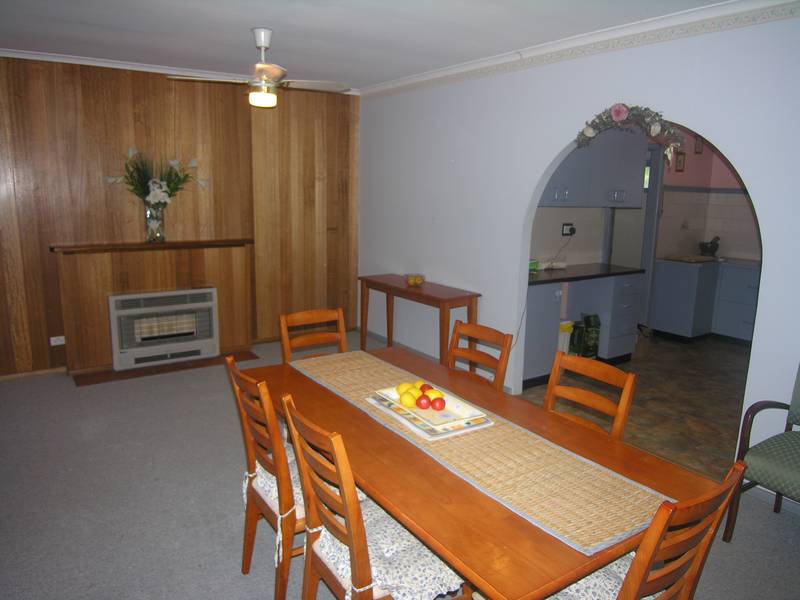 A MUST SEE GEM! Picture 3