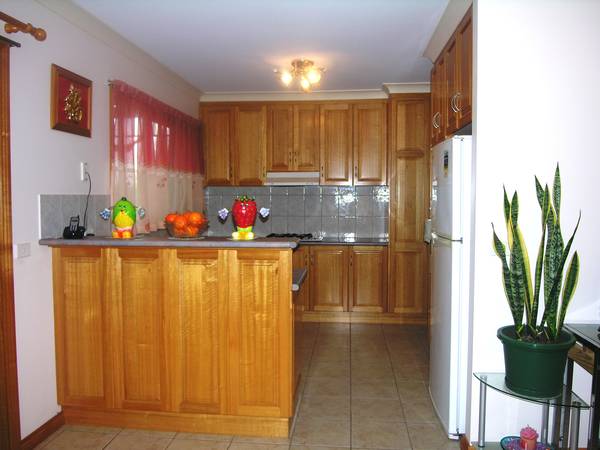 Behind the picket fence. Picture 3