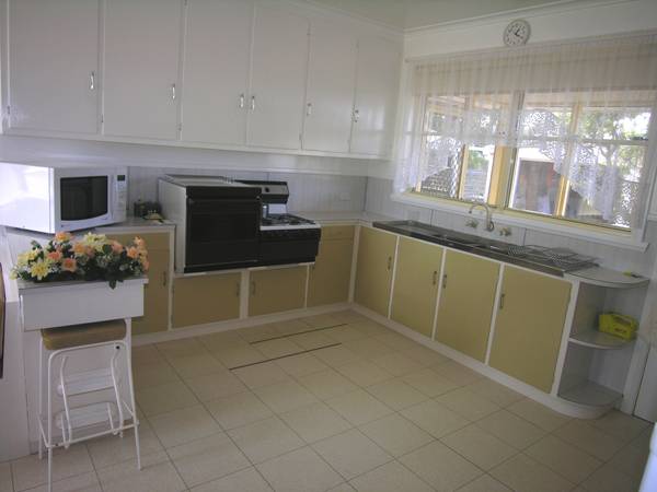 PERFECTLY MAINTAINED Picture 2