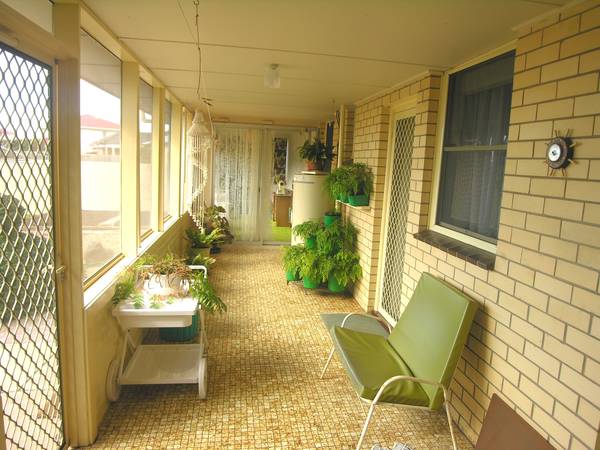 PERFECTLY MAINTAINED Picture 3