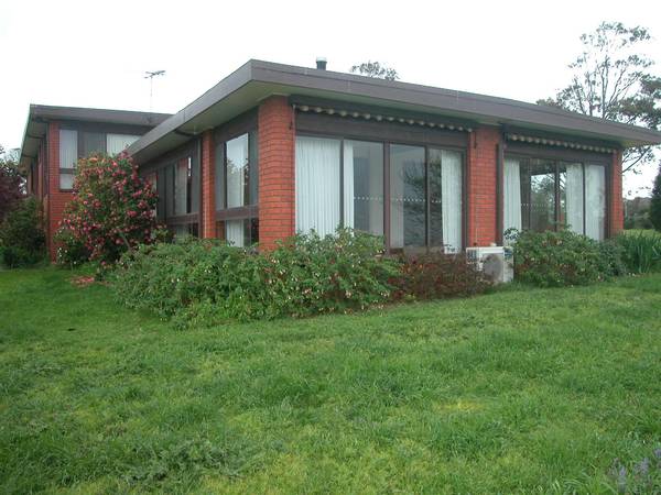 Lovely Banks Home Picture 2