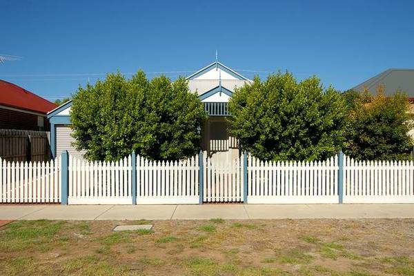 CLASSY COTTAGE Picture 1
