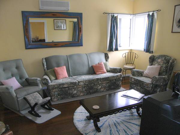 Utterly Charming On 900+sqm Res B Block Picture 2