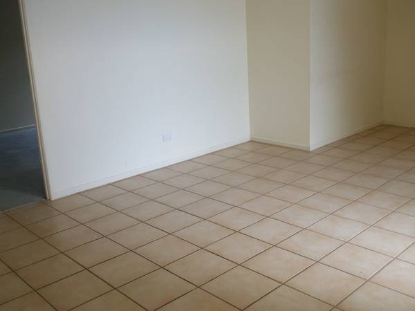 Lovely Home Ready For A New Owner Picture 2