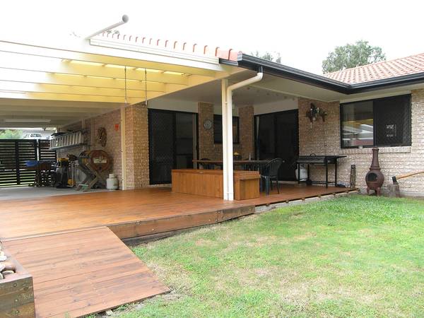 Modern 4 bedroom home. Picture Modern 4 bedroom home. Picture