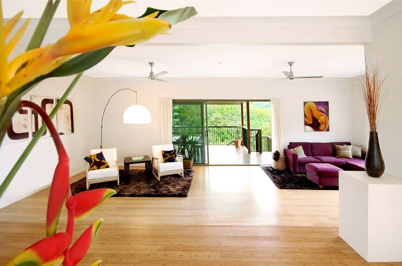 BREATHTAKING VIEWS, MAGNIFICENT HOME Picture 3