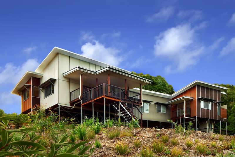 BREATHTAKING VIEWS, MAGNIFICENT HOME Picture 1