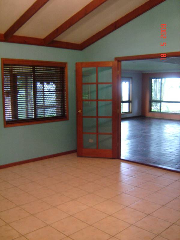 Tranquil Setting with Amazing Views Picture 3