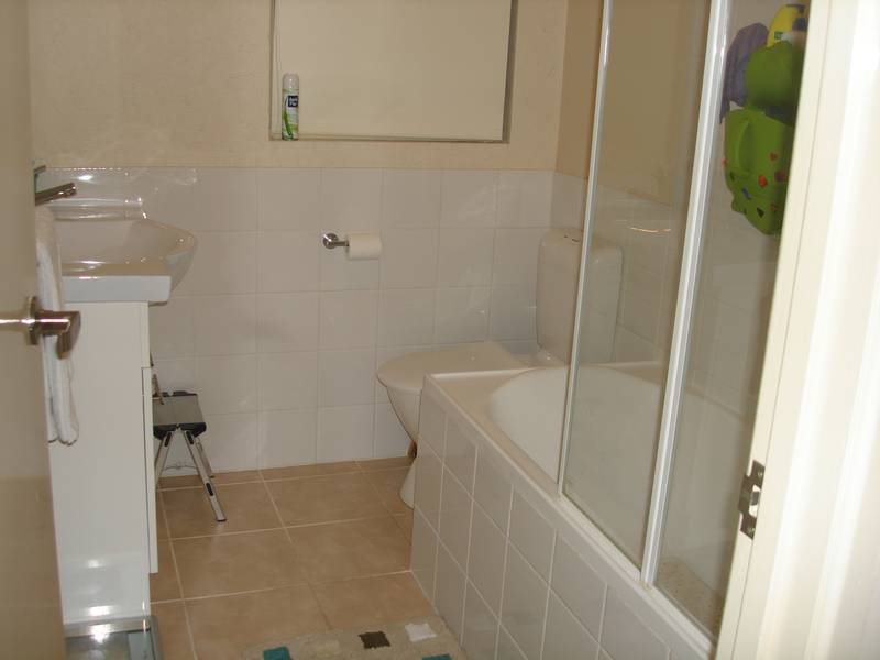 L@@K AT THIS ONE! - Retirees, Investors or First Home Buyers Picture 2