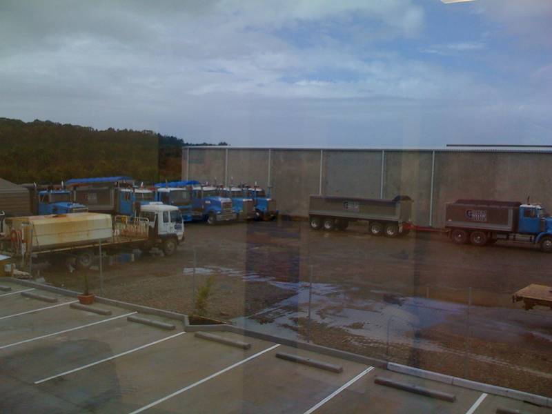 COOLUM INDUSTRIAL PARK Picture 3