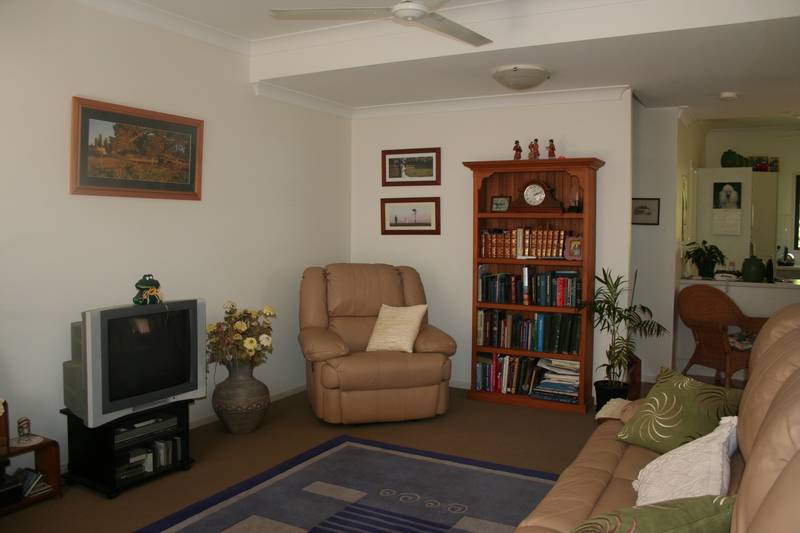 PERFECT STARTER OR RETIRE IN STYLE Picture 2