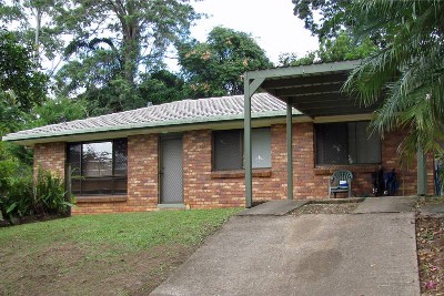 Solid 3 bedroom Home in Quiet Neighbourhood Picture Solid 3 bedroom Home in Quiet Neighbourhood Picture