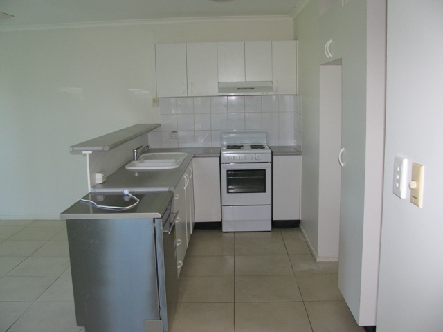 Townhouse - Walk to Town Picture 2