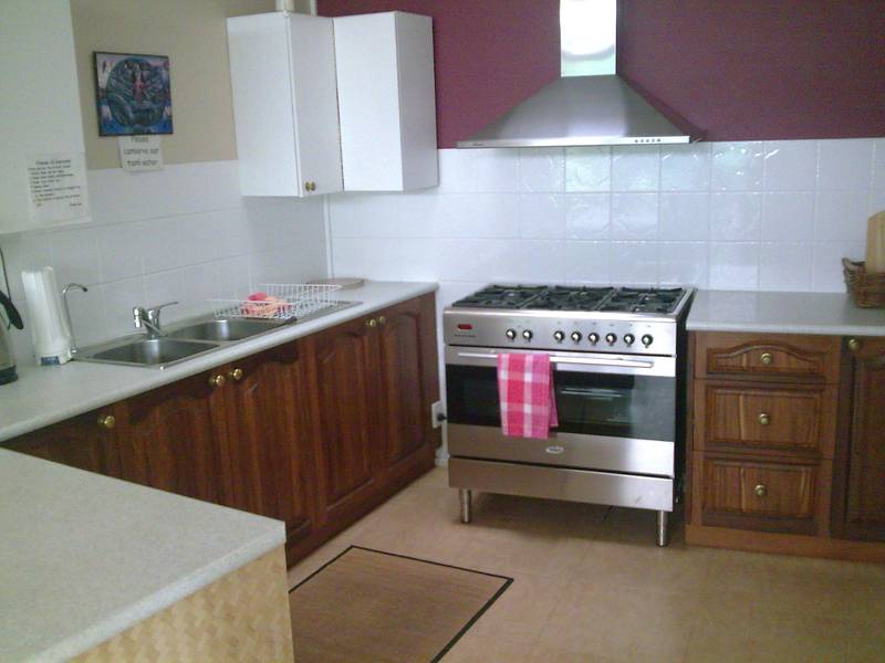 Share Accommodation - Room For Rent Picture 2