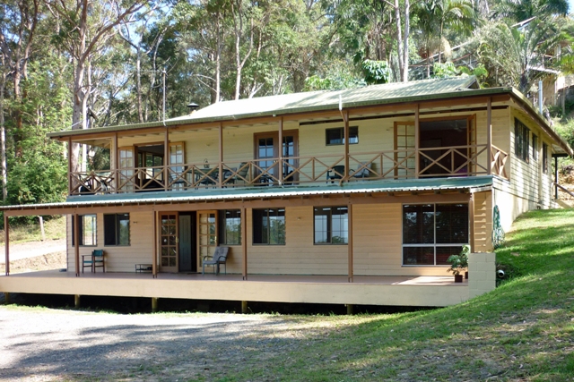 AUCTION!! THERE IS BLOOD IN THE WATER AND THE SHARKS ARE CIRCLING! Picture 1