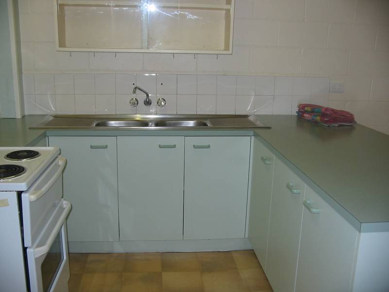 CLOSE TO ALL THE ACTION Picture 3