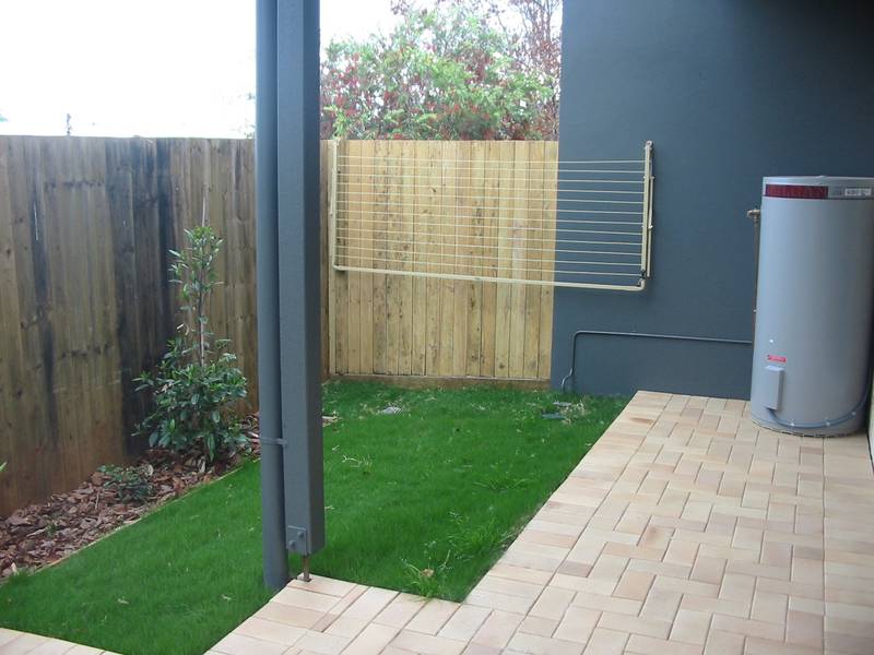 Spacious Townhouse Picture 2